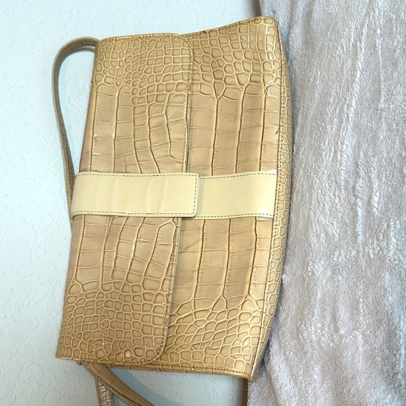 Sandra Robert’s Tan Crocodile Pattern Women's Bag - Picture 1 of 7